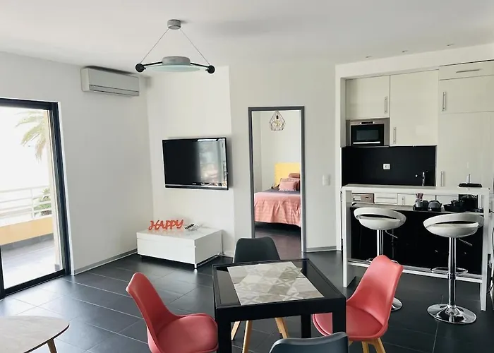 T2 Front De 2pers 1 Minute De La Plaget2 De 44 M2 Terrasse 16m2 , Vue Panoramique Et En Face De La Cet Refait à Neuf Bénéficie D'un Confort Et D Un équipement Optima Cet Est Idéal Pour 2 Personnes Avec Sa Ch Apartamento